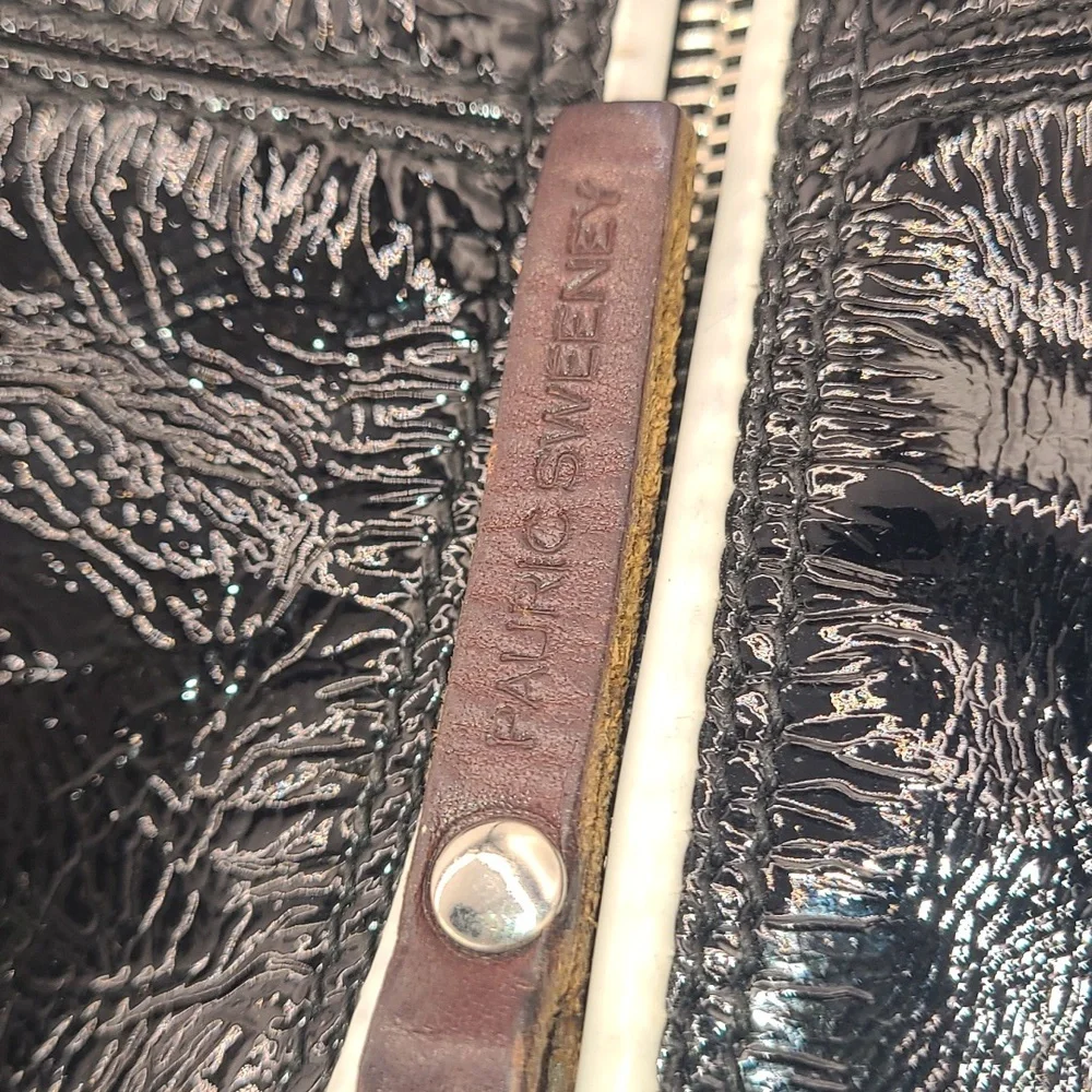Pauric Sweeney Patent Leather Shoulder Bag. Made in Italy - Picture 7 of 11